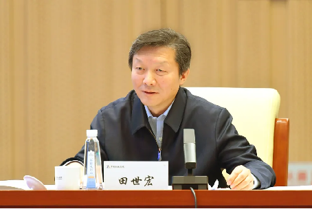 市场监管总局副局长田世宏一行调研中国华亿(中国)总院标准化与质量工作301